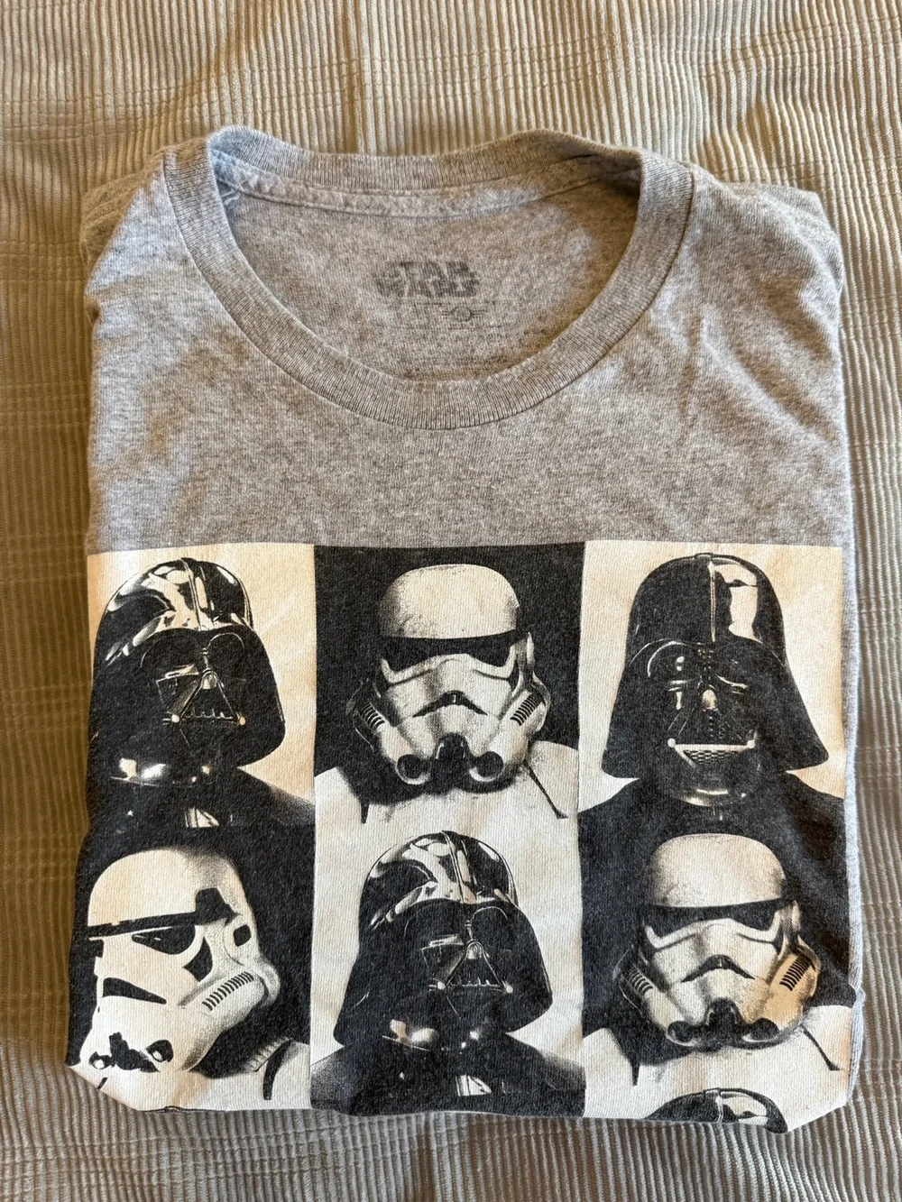 Star Wars Darth Vader & Stormtrooper Graphic T-Shirt – Gray – Size Small